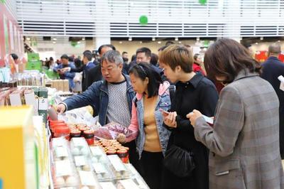 金海湖新区农产品:集体亮相黔货年货采购节 深受深圳市民和客商青睐